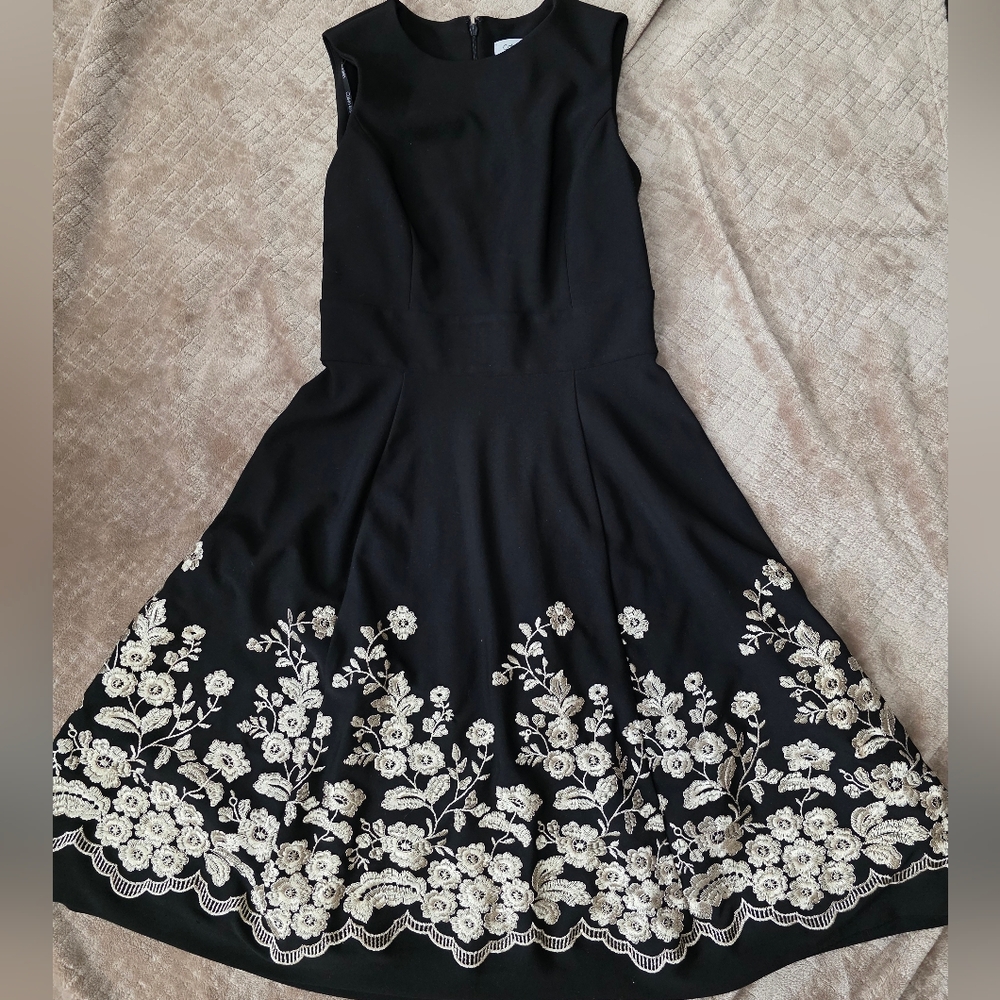 Calvin Klein‎ Blk Dress Cream Floral Embroidered Design, Sleeveless, Sz 4